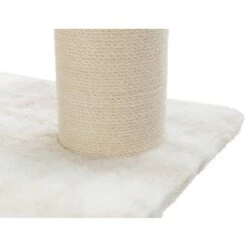 Arbre à Chat Nelli 58x58x140cm - Trixie -Poulet Boutique arbre a chat nelli 58x58x140cm trixie 44449 trixie arbre a chat nelli en jute 4 mm peluche a poils longs polyester 310 g m maiso 3